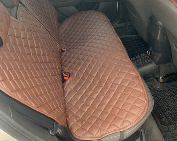 Білий Форд Фокус, об'ємом двигуна 2 л та пробігом 277 тис. км за 7999 $, фото 6 на Automoto.ua