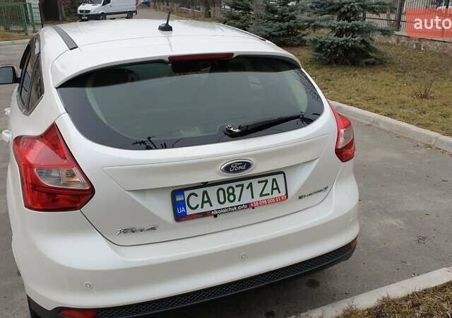 Белый Форд Фокус, объемом двигателя 0 л и пробегом 135 тыс. км за 8400 $, фото 2 на Automoto.ua