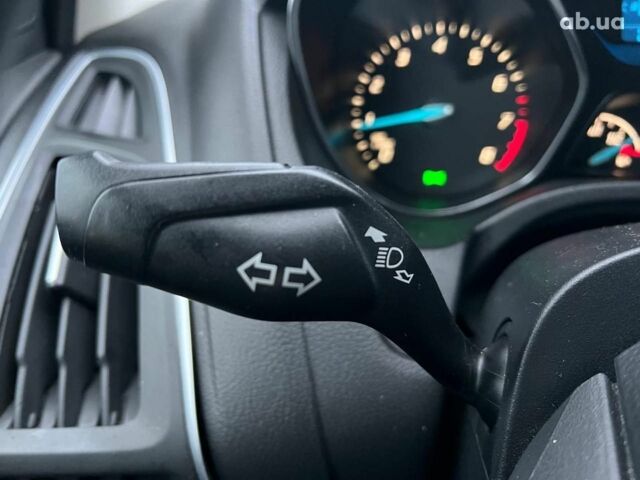 Форд Фокус 2013 в Львове на Automoto.ua Белый Форд Фокус, объемом двигателя 1 л и пробегом 290 тыс. км за 5490 $, фото 24 на Automoto.ua