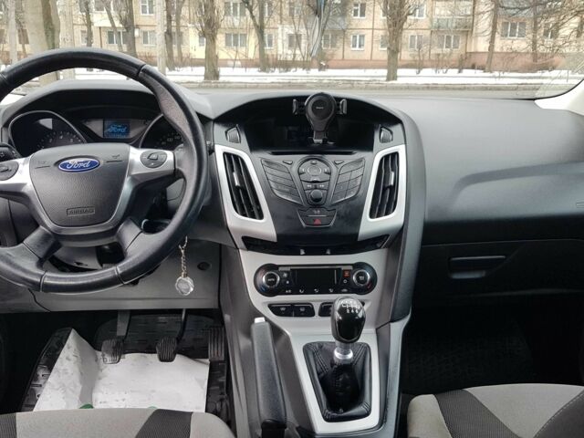 Білий Форд Фокус, об'ємом двигуна 1 л та пробігом 120 тис. км за 6500 $, фото 20 на Automoto.ua