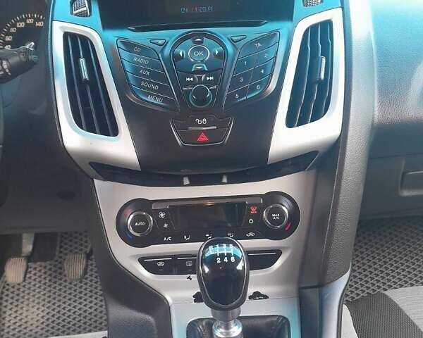 Білий Форд Фокус, об'ємом двигуна 1 л та пробігом 178 тис. км за 6500 $, фото 4 на Automoto.ua