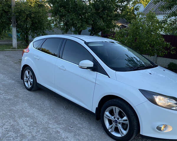 Белый Форд Фокус, объемом двигателя 1 л и пробегом 170 тыс. км за 6800 $, фото 3 на Automoto.ua