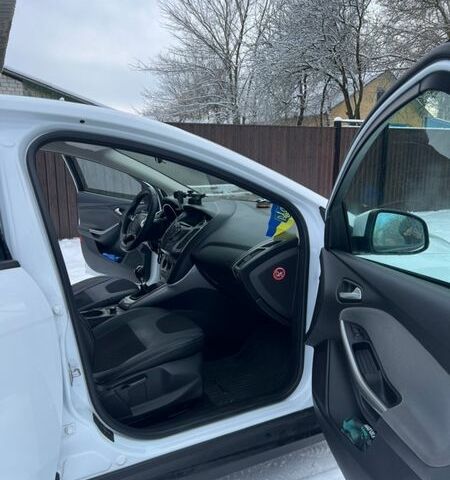 Белый Форд Фокус, объемом двигателя 1.6 л и пробегом 226 тыс. км за 6700 $, фото 10 на Automoto.ua