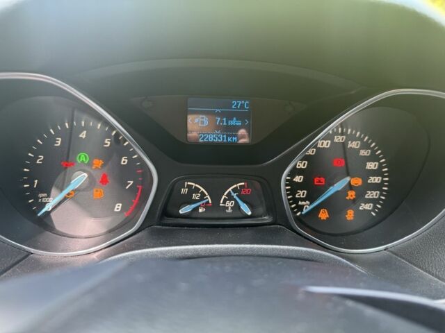 Белый Форд Фокус, объемом двигателя 1 л и пробегом 228 тыс. км за 6000 $, фото 15 на Automoto.ua