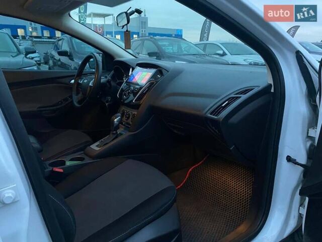 Белый Форд Фокус, объемом двигателя 2 л и пробегом 226 тыс. км за 6990 $, фото 19 на Automoto.ua