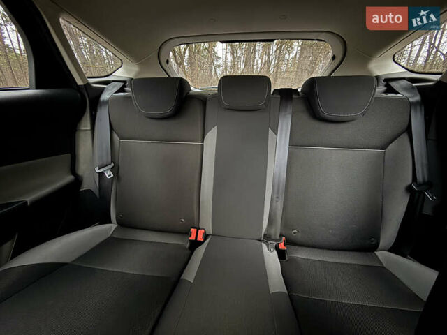 Белый Форд Фокус, объемом двигателя 1 л и пробегом 104 тыс. км за 7200 $, фото 13 на Automoto.ua