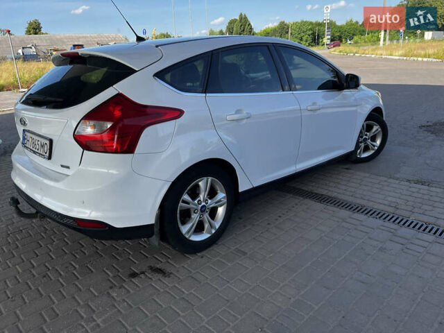 Форд Фокус 2013 в Львове на Automoto.ua Белый Форд Фокус, объемом двигателя 1 л и пробегом 156 тыс. км за 6000 $, фото 4 на Automoto.ua