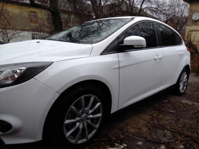 Белый Форд Фокус, объемом двигателя 1 л и пробегом 120 тыс. км за 6300 $, фото 2 на Automoto.ua