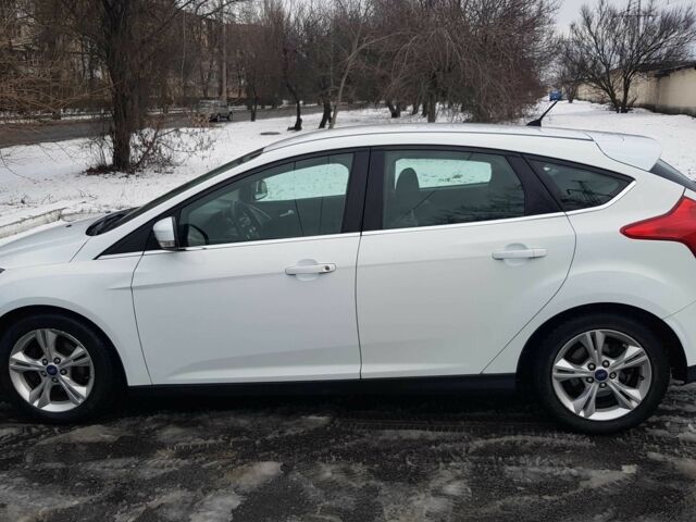 Білий Форд Фокус, об'ємом двигуна 1 л та пробігом 120 тис. км за 6500 $, фото 4 на Automoto.ua