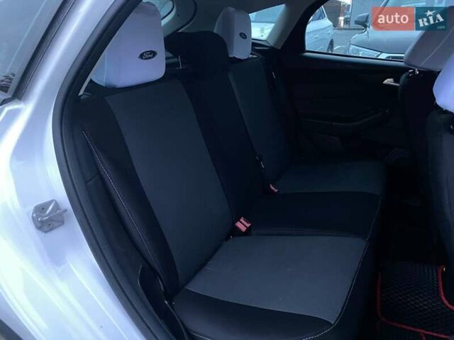 Белый Форд Фокус, объемом двигателя 2 л и пробегом 226 тыс. км за 6990 $, фото 24 на Automoto.ua