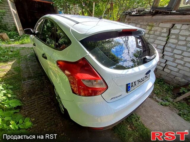 Белый Форд Фокус, объемом двигателя 1.6 л и пробегом 126 тыс. км за 8100 $, фото 4 на Automoto.ua