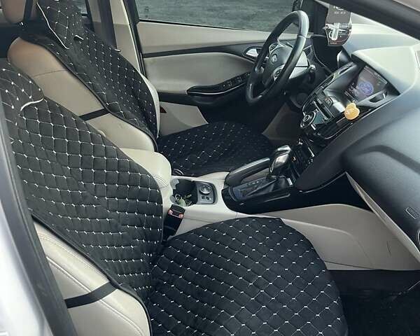 Белый Форд Фокус, объемом двигателя 0 л и пробегом 140 тыс. км за 7000 $, фото 5 на Automoto.ua