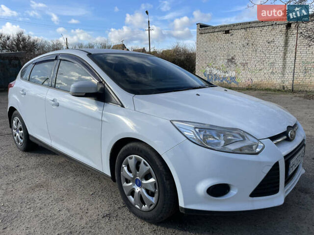 Білий Форд Фокус, об'ємом двигуна 1 л та пробігом 113 тис. км за 5500 $, фото 3 на Automoto.ua