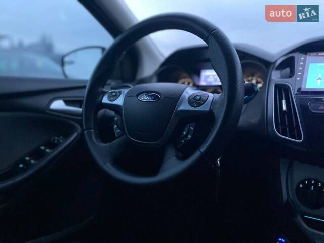 Белый Форд Фокус, объемом двигателя 2 л и пробегом 226 тыс. км за 6990 $, фото 36 на Automoto.ua