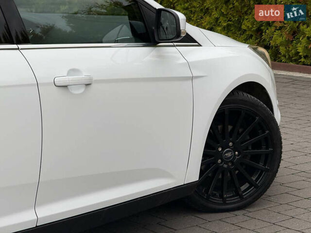 Белый Форд Фокус, объемом двигателя 1.6 л и пробегом 227 тыс. км за 8900 $, фото 25 на Automoto.ua