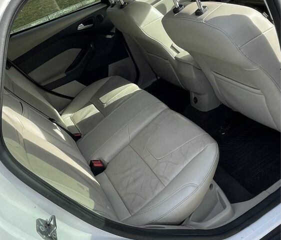 Белый Форд Фокус, объемом двигателя 0 л и пробегом 78 тыс. км за 7700 $, фото 8 на Automoto.ua