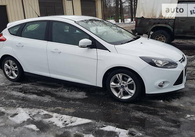 Белый Форд Фокус, объемом двигателя 1 л и пробегом 122 тыс. км за 6800 $, фото 9 на Automoto.ua