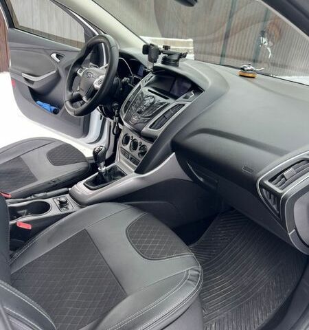 Белый Форд Фокус, объемом двигателя 1.6 л и пробегом 226 тыс. км за 6700 $, фото 14 на Automoto.ua