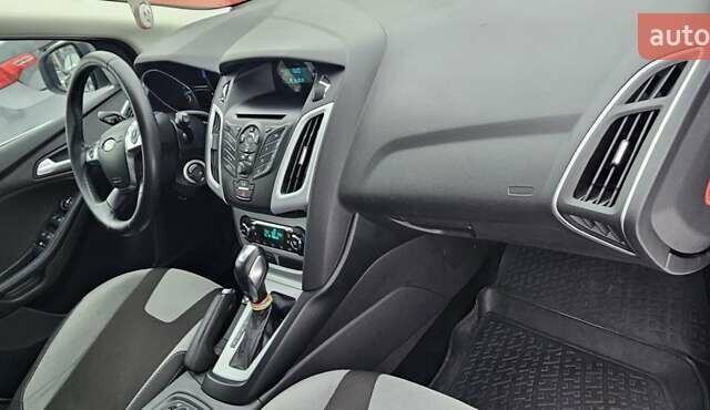 Білий Форд Фокус, об'ємом двигуна 1.6 л та пробігом 180 тис. км за 7700 $, фото 19 на Automoto.ua