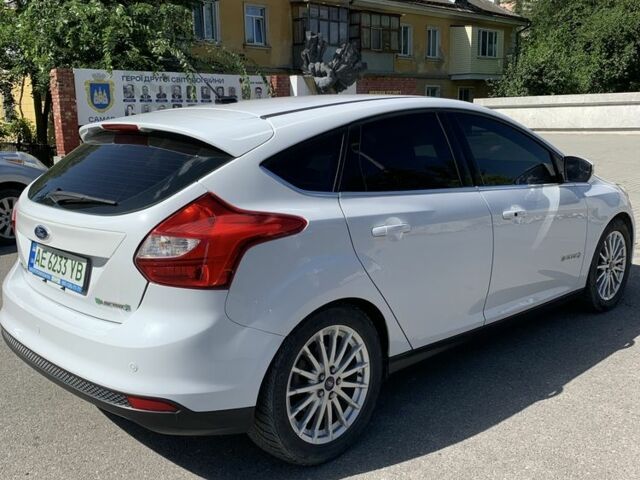 Білий Форд Фокус, об'ємом двигуна 0 л та пробігом 92 тис. км за 8190 $, фото 1 на Automoto.ua