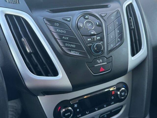 Белый Форд Фокус, объемом двигателя 1 л и пробегом 290 тыс. км за 4999 $, фото 7 на Automoto.ua