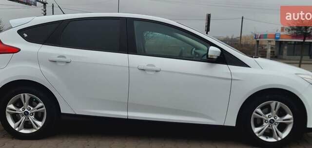 Білий Форд Фокус, об'ємом двигуна 1 л та пробігом 119 тис. км за 7500 $, фото 2 на Automoto.ua