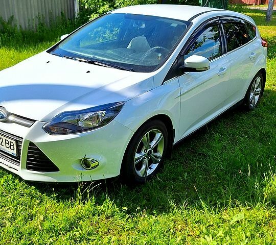 Білий Форд Фокус, об'ємом двигуна 1 л та пробігом 63 тис. км за 7000 $, фото 4 на Automoto.ua
