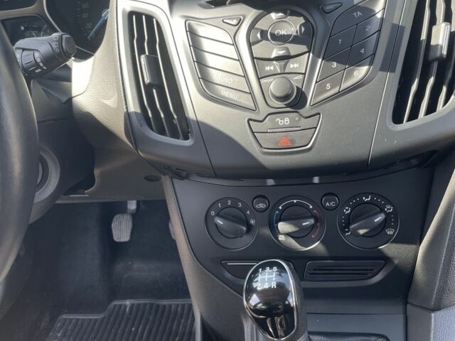 Белый Форд Фокус, объемом двигателя 1.6 л и пробегом 123 тыс. км за 7000 $, фото 6 на Automoto.ua