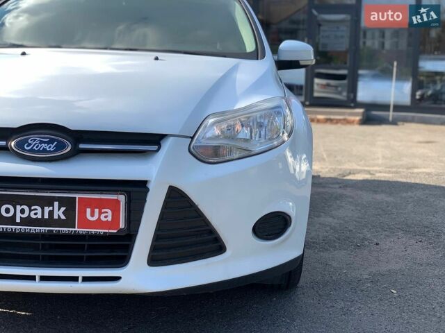 Білий Форд Фокус, об'ємом двигуна 1 л та пробігом 112 тис. км за 6990 $, фото 8 на Automoto.ua