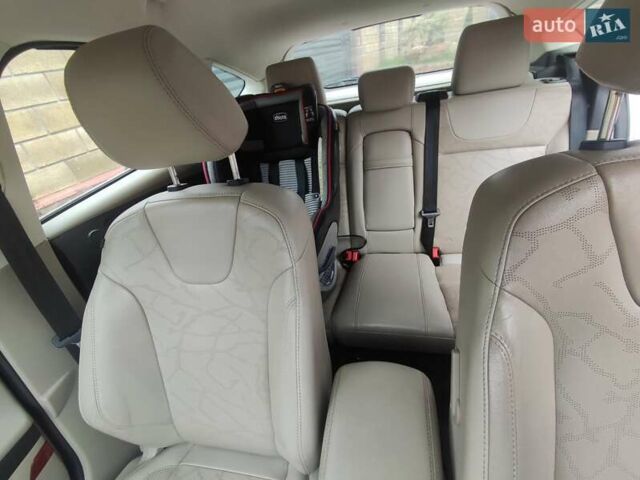 Белый Форд Фокус, объемом двигателя 0 л и пробегом 92 тыс. км за 6500 $, фото 9 на Automoto.ua