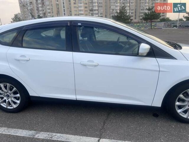 Белый Форд Фокус, объемом двигателя 1 л и пробегом 158 тыс. км за 7450 $, фото 6 на Automoto.ua