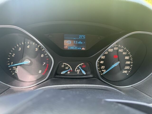 Белый Форд Фокус, объемом двигателя 1 л и пробегом 228 тыс. км за 6000 $, фото 14 на Automoto.ua