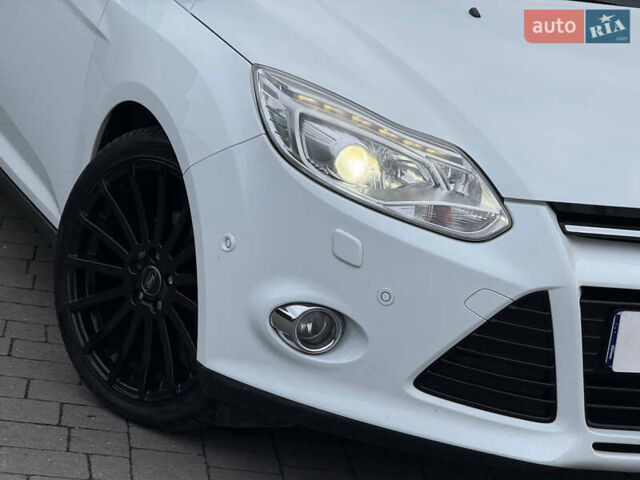 Белый Форд Фокус, объемом двигателя 1.6 л и пробегом 227 тыс. км за 8900 $, фото 12 на Automoto.ua
