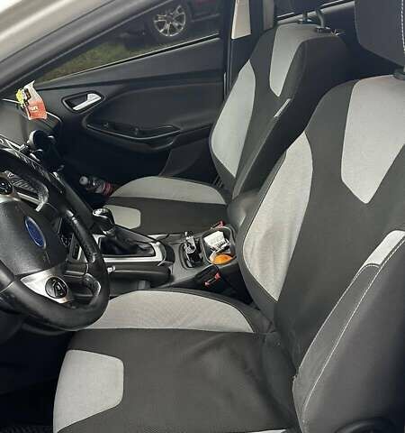 Белый Форд Фокус, объемом двигателя 1 л и пробегом 149 тыс. км за 6600 $, фото 6 на Automoto.ua