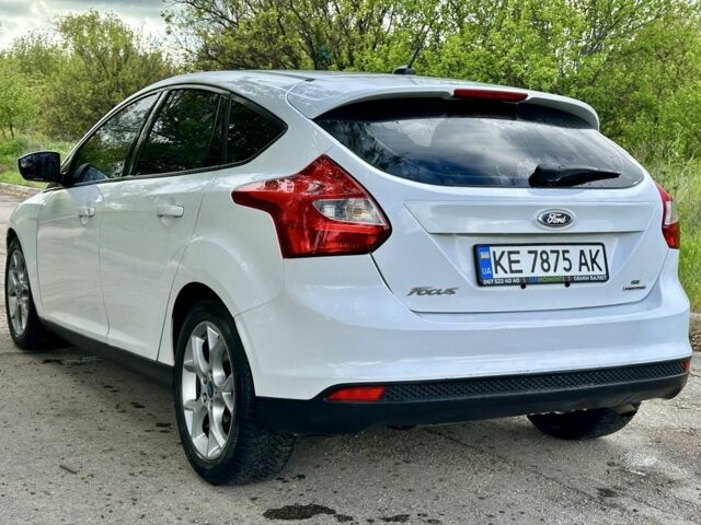 Белый Форд Фокус, объемом двигателя 2 л и пробегом 169 тыс. км за 4100 $, фото 4 на Automoto.ua