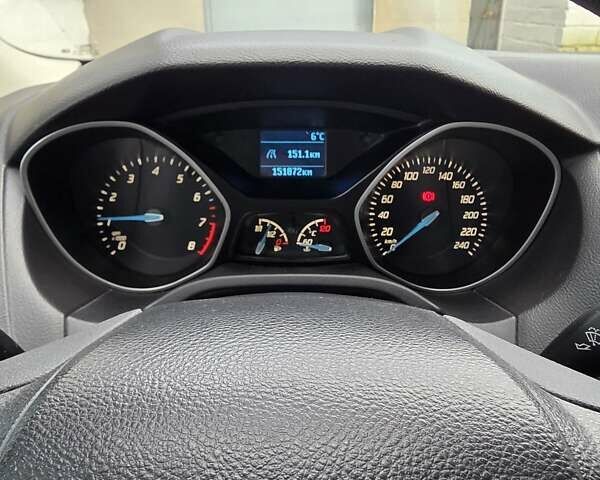 Белый Форд Фокус, объемом двигателя 1.6 л и пробегом 152 тыс. км за 7500 $, фото 5 на Automoto.ua