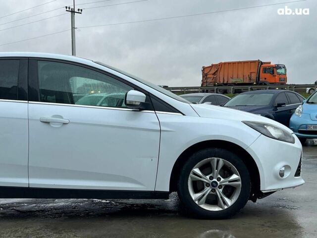Форд Фокус 2013 в Львове на Automoto.ua Белый Форд Фокус, объемом двигателя 1 л и пробегом 290 тыс. км за 5490 $, фото 10 на Automoto.ua
