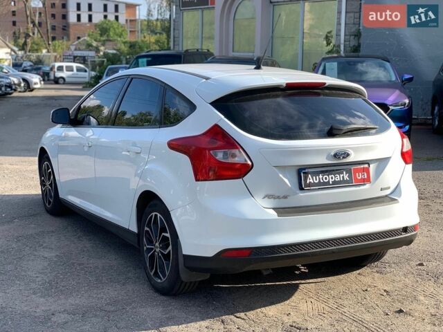 Білий Форд Фокус, об'ємом двигуна 1 л та пробігом 112 тис. км за 6990 $, фото 6 на Automoto.ua