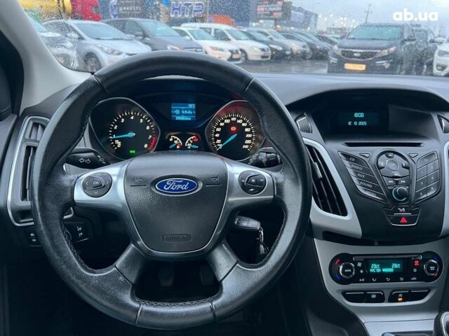 Форд Фокус 2013 в Львове на Automoto.ua Белый Форд Фокус, объемом двигателя 1 л и пробегом 290 тыс. км за 5490 $, фото 19 на Automoto.ua