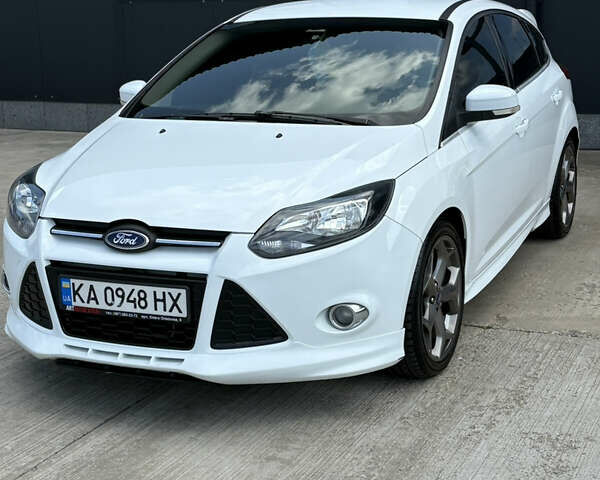 Белый Форд Фокус, объемом двигателя 1.6 л и пробегом 219 тыс. км за 10000 $, фото 1 на Automoto.ua