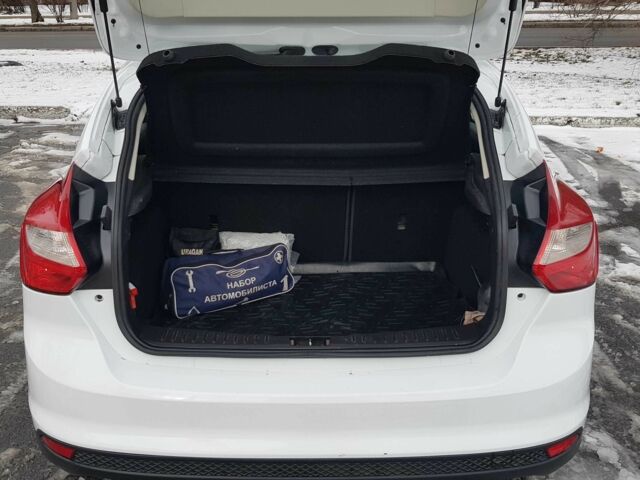 Білий Форд Фокус, об'ємом двигуна 1 л та пробігом 120 тис. км за 6500 $, фото 22 на Automoto.ua