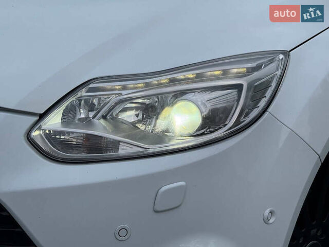 Белый Форд Фокус, объемом двигателя 1.6 л и пробегом 227 тыс. км за 8900 $, фото 9 на Automoto.ua