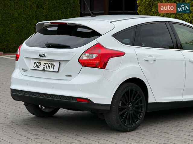 Белый Форд Фокус, объемом двигателя 1.6 л и пробегом 227 тыс. км за 8900 $, фото 22 на Automoto.ua