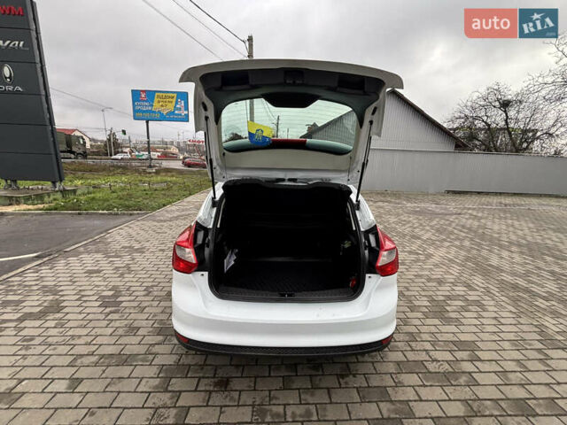 Білий Форд Фокус, об'ємом двигуна 1 л та пробігом 160 тис. км за 5990 $, фото 17 на Automoto.ua