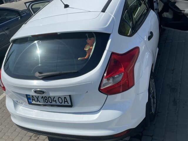 Белый Форд Фокус, объемом двигателя 1.6 л и пробегом 123 тыс. км за 7000 $, фото 5 на Automoto.ua