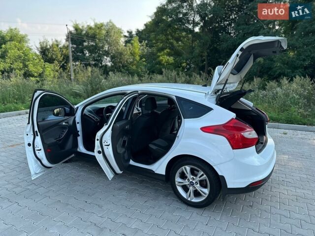 Білий Форд Фокус, об'ємом двигуна 1 л та пробігом 185 тис. км за 4990 $, фото 13 на Automoto.ua