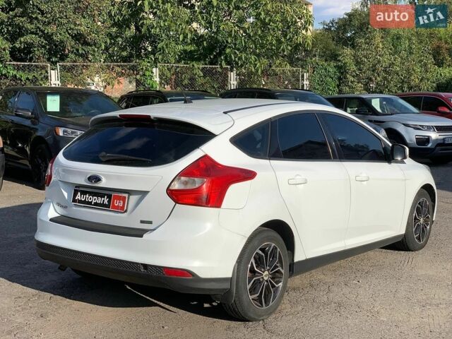 Білий Форд Фокус, об'ємом двигуна 1 л та пробігом 112 тис. км за 6990 $, фото 4 на Automoto.ua