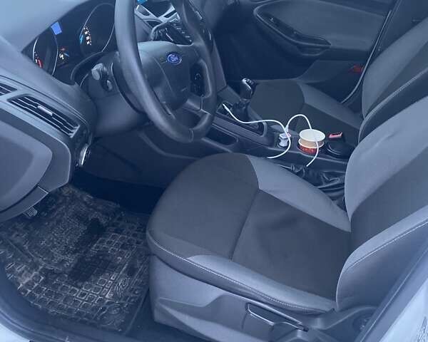 Білий Форд Фокус, об'ємом двигуна 1.6 л та пробігом 190 тис. км за 8500 $, фото 5 на Automoto.ua