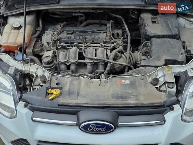 Белый Форд Фокус, объемом двигателя 1.6 л и пробегом 152 тыс. км за 7500 $, фото 9 на Automoto.ua