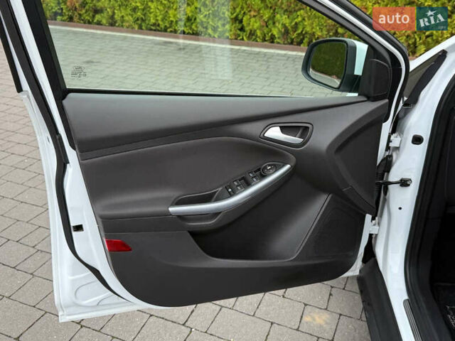 Білий Форд Фокус, об'ємом двигуна 1.6 л та пробігом 227 тис. км за 8600 $, фото 41 на Automoto.ua